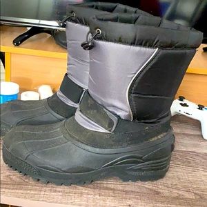 snow boots